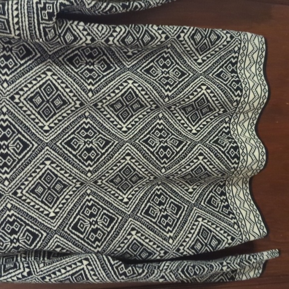 Max Mara Weekend Merino Wool High Quality Thick Black & White Sweater Size Med - Picture 8 of 12